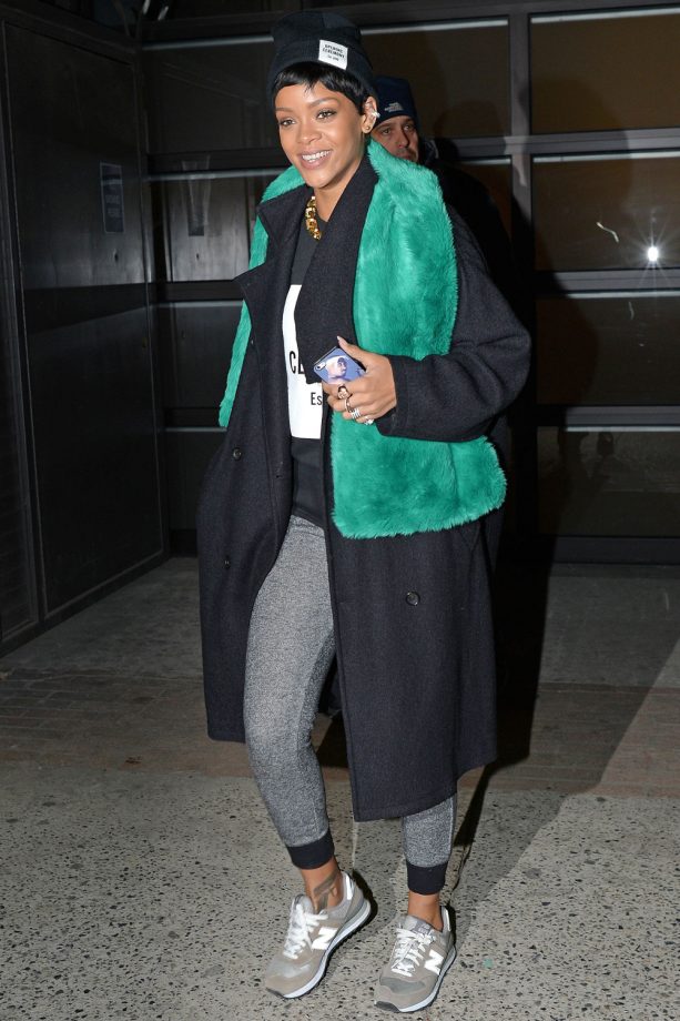 Rihanna Is All Smiles Out And About In New York, 2013