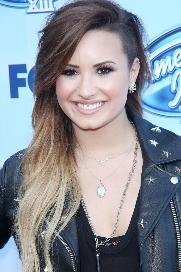 Demi Lovato Teams Her Long Locks With A Cool Undercut At The American Idol Finale, 2014