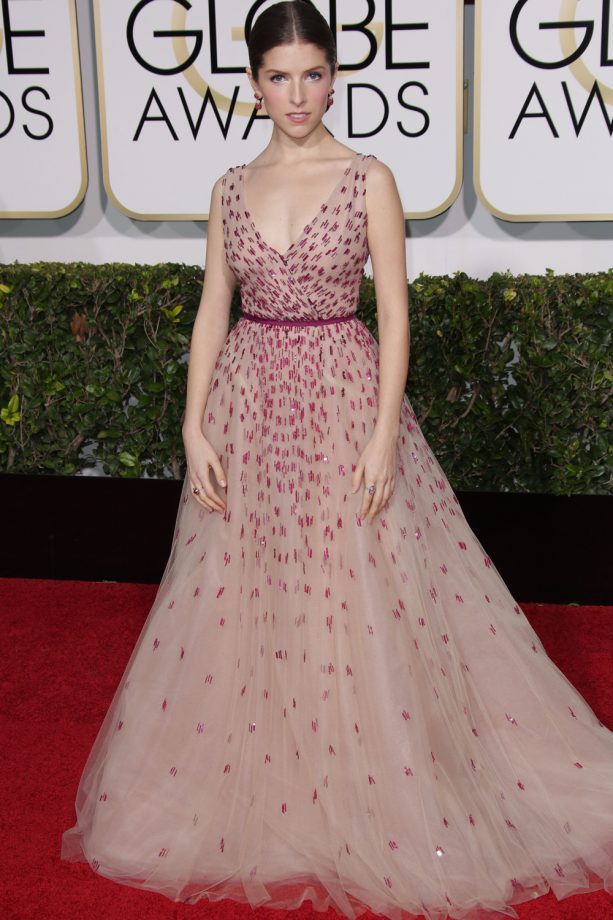 Anna Kendrick Looks Beautiful In Monique Lhullier At The Golden Globe Awards, 2015