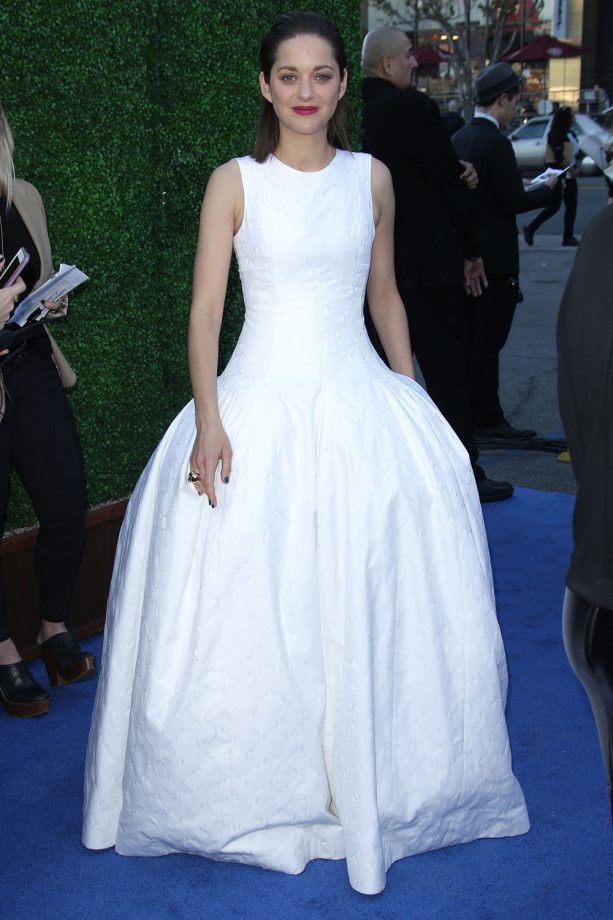 Marion Cotillard Makes A Statement In Dior Haute Couture At The Critics' Choice Awards, 2015