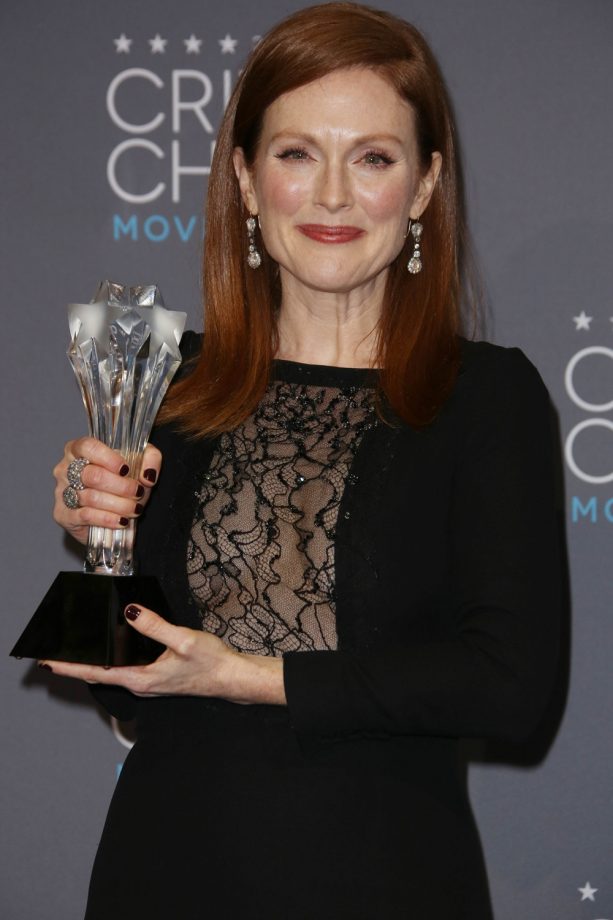 Julianne Moore Wins Best Actress At The Critics' Choice Awards, 2015