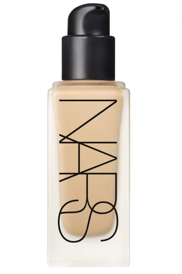 Spring Beauty Trends: Lightweight Foundation