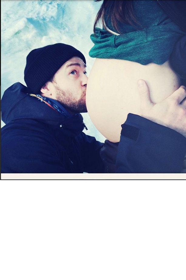 Justin Timberlake Kisses Jessica Biel's Baby Bump, 2015