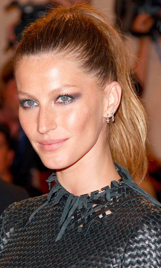 Gisele Bundchen Keeps It Simple With A Chic Ponytail At The Met Ball, 2010
