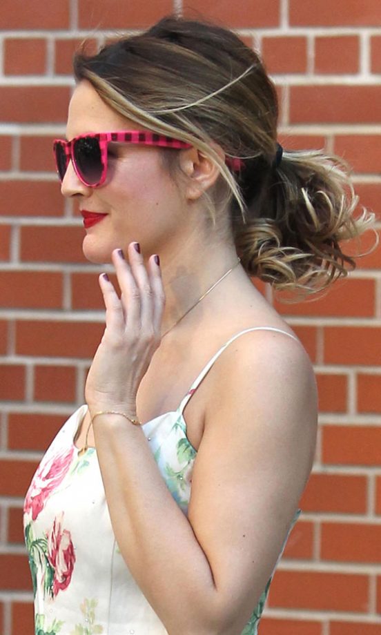 Drew Barrymore's Curly Ponytail Look Is The Perfect Off-Duty Hairstyle, 2010