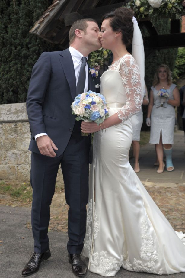 Dermot O'Leary Kisses His Bride Dee Koppang, 2012