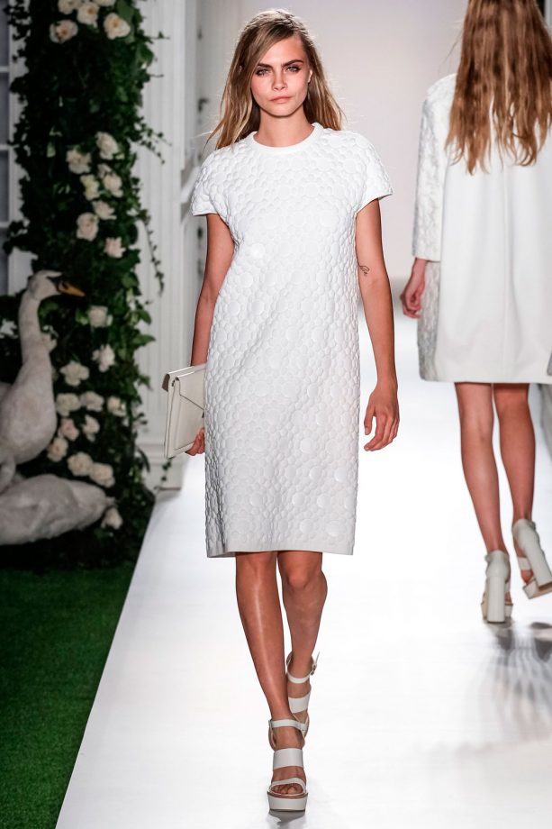 Cara Delevingne In A White Textured Dress For Mulberry During London Fashion Week, 2013