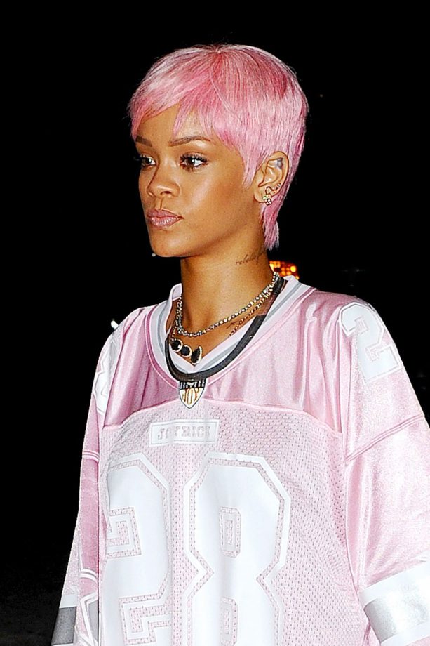 Rihanna Is Pretty In Pink On The Streets of Los Angeles, 2014