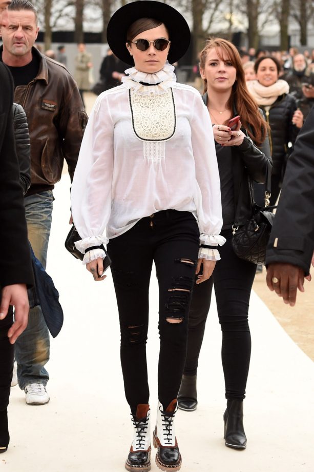 Cara Delevingne Arrives To The Chanel Show At Paris Fashion Week, 2015