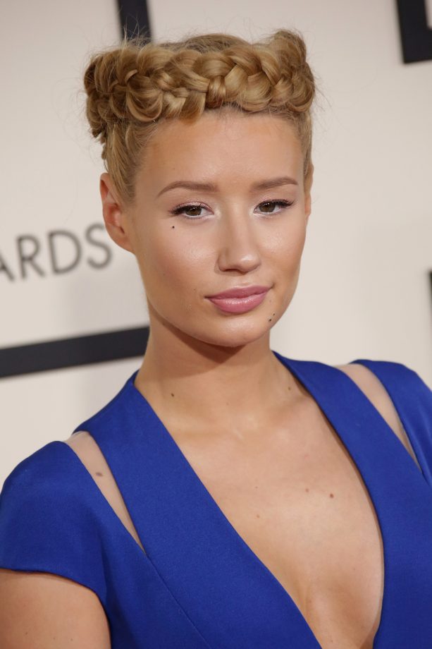 Iggy Azalea Wears A Danish Crown Braid At The 57th Annual Grammy Awards, February 2015