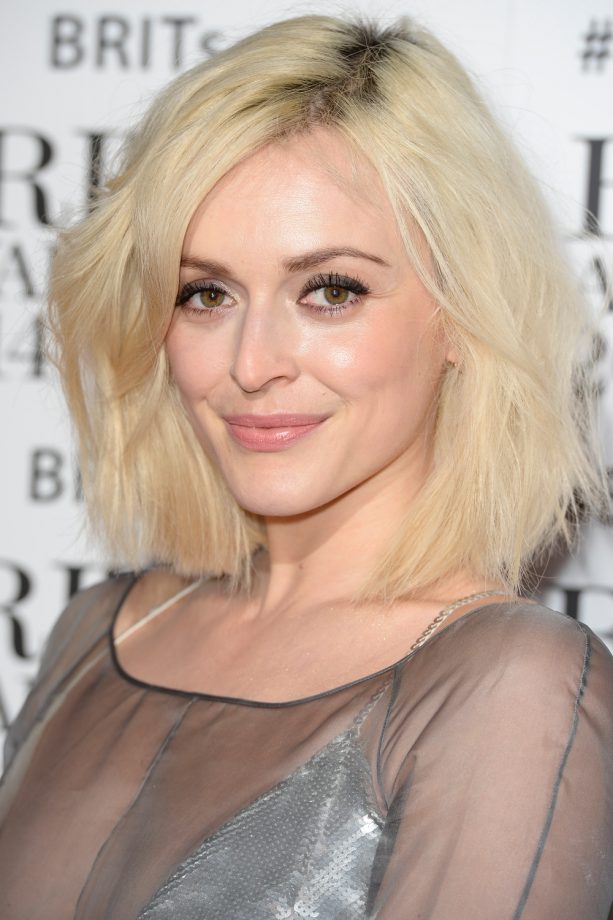 Fearne Cotton Styles Her Beige Bob With Natural Waves At The Brits, 2014