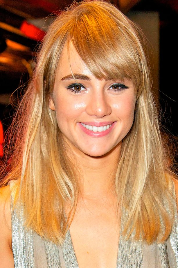 Suki Waterhouse Teases Her Caramel Fringe To The Side At The GQ Men of the Year Awards, 2013