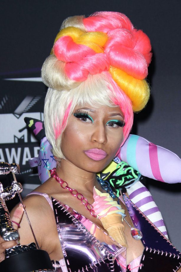 Nicki Minaj Work Multi Coloured Hair To The MTV Video Music Awards, 2011
