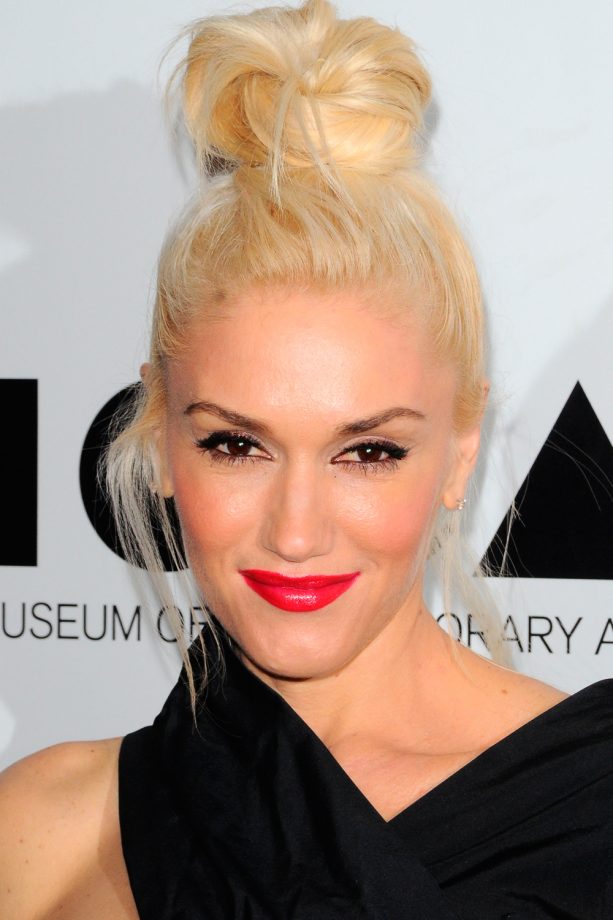 Gwen Stefani Rocks An Edgy Twirled Topknot At The MOCA Gala In LA, 2011