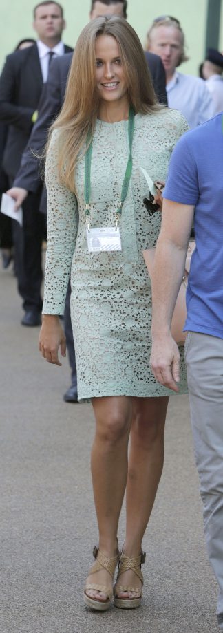 Kim Sears Wears A Mint Green Zara Dress to Wimbledon, 2013