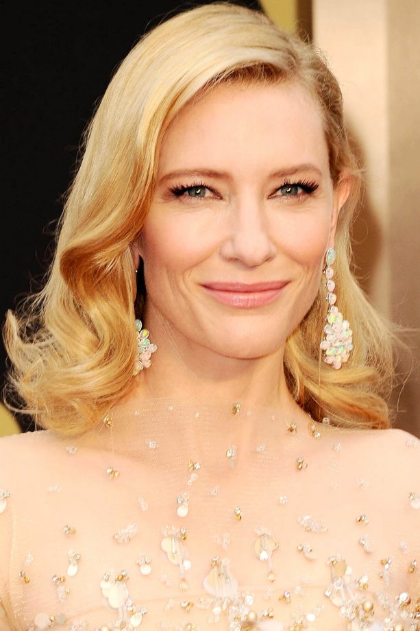 Cate Blanchett Curls Her Mid-Length Locks Into Retro Waves At The Oscars, 2014