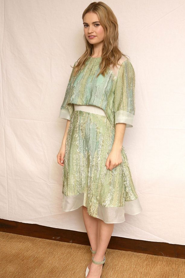 Lily James Wears A 70s Inspired Outfit To The Los Angeles Screening Of 'Cinderella', 2015