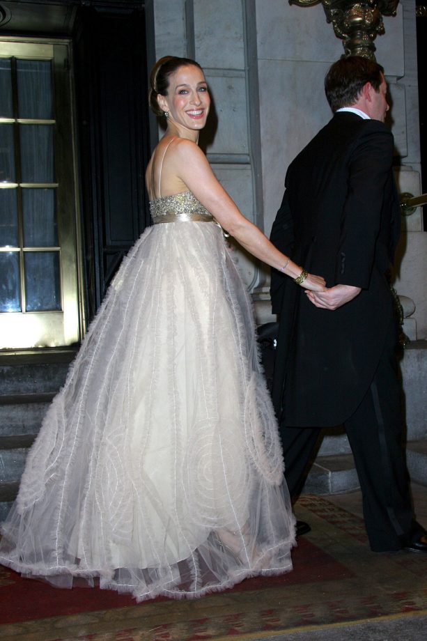 Sarah Jessica Parker Is All Smiles In An Oscar De La Renta Gown For Her 40th Birthday In New York, 2005