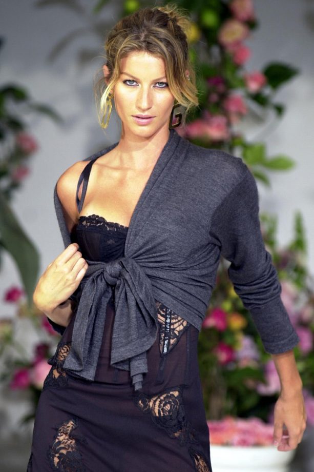 Gisele Bunchen at Milan Fashion Week for Dolce and Gabanna- 2001