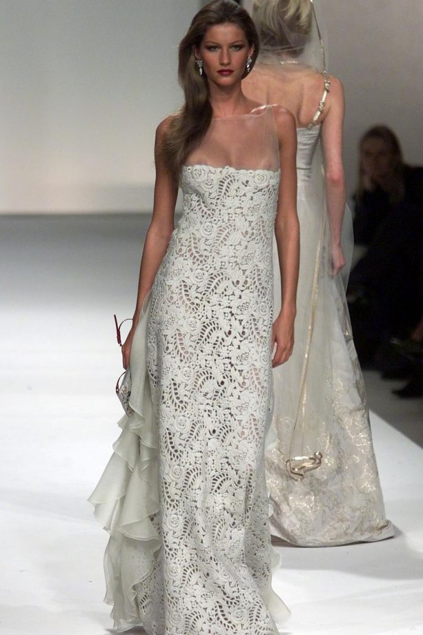 Gisele Bunchen At Paris Fashion Week for Valentino - 2000
