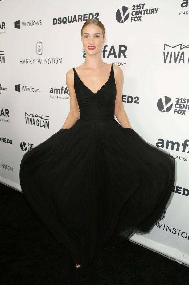 Rosie Huntington-Whiteley Dons Saint Laurent At The amfAR Gala, 2015