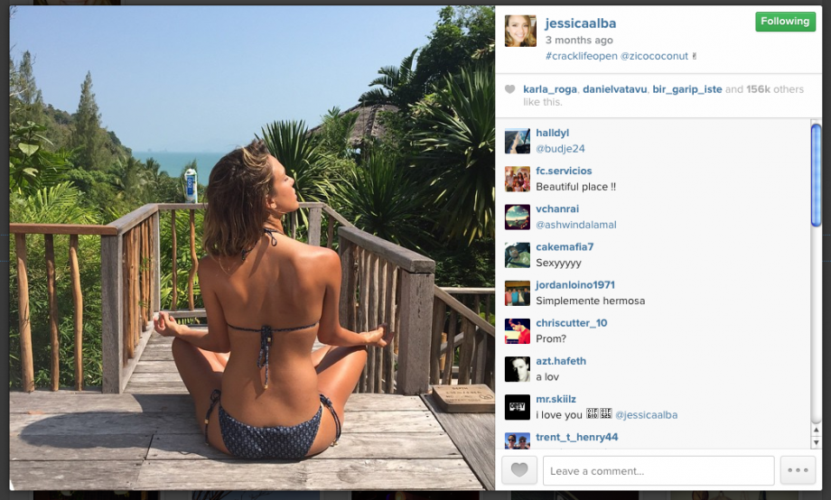 Jessica Alba Exercises Outside In The Sunshine To Maximise Vitamin D Intake For Healthy Bones, Teeth And Skin