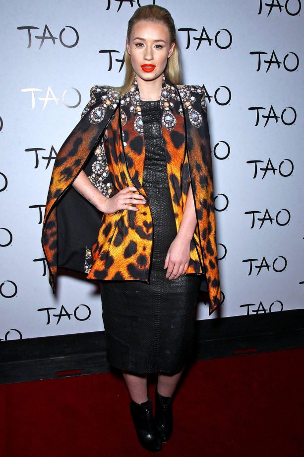 Iggy Azaelia Knows How To Work The Cape Blazer Trend, 2014