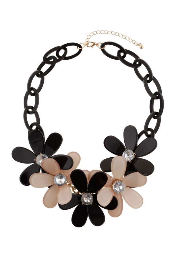 Dorothy Perkins Cream and Black Necklace, £14.50