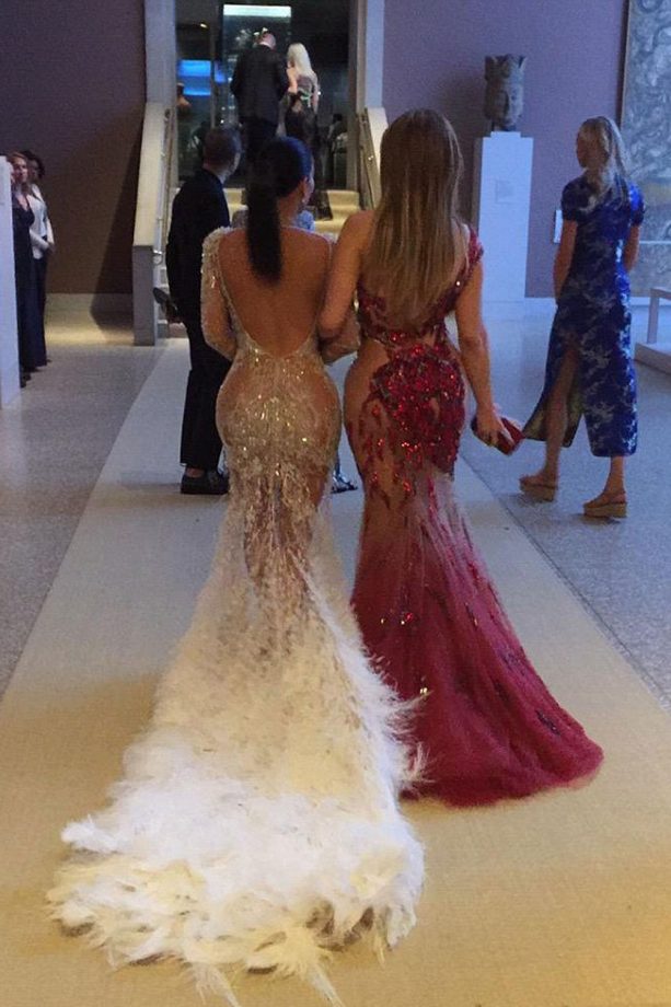 Kim And J-Lo Give Us The Best Belfie Of The Evening