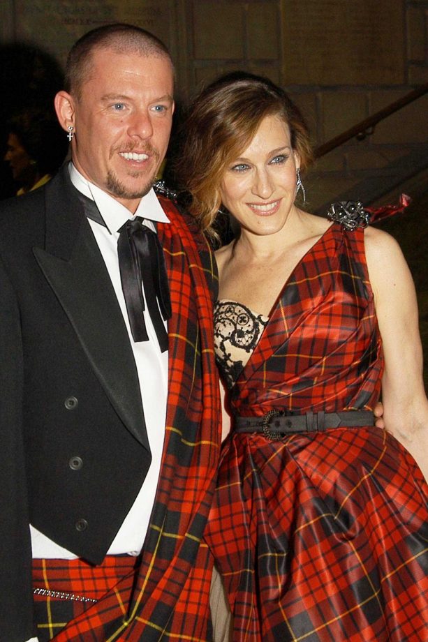 Alexander McQueen And Sarah Jessica Parker In Matching Tartan At The Anglomania Met Gala, 2006