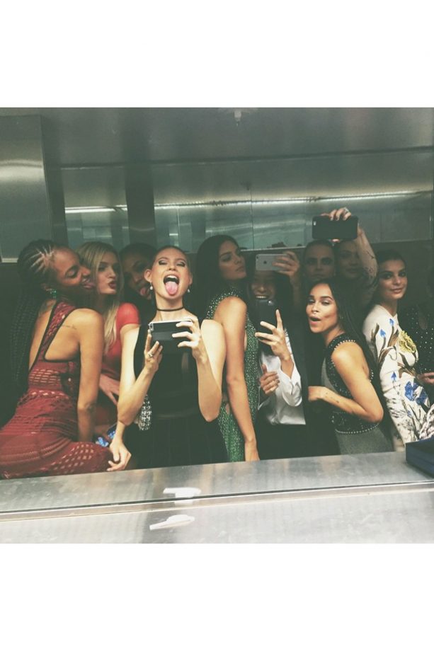 Best Bathroom Selfie With Models Kendall, Cara, Jourdan, Gigi and more...