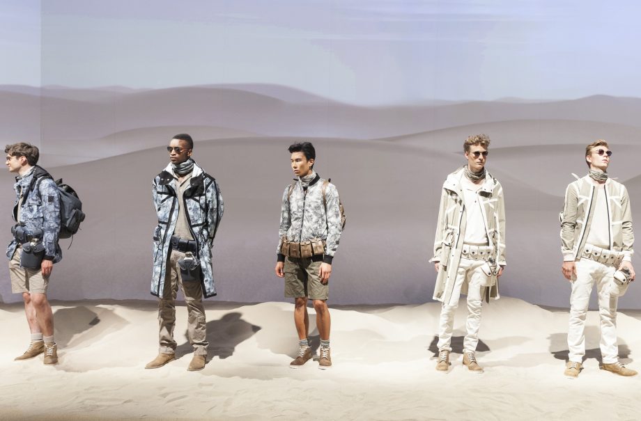 Desert Explorers: The Belstaff SS16 Presentation.