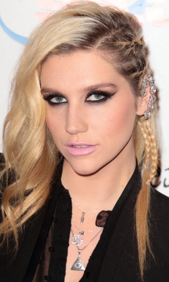 Festival Hairstyle: Kesha's Simple Side Plait Is Totally Festival-Worthy, 2012