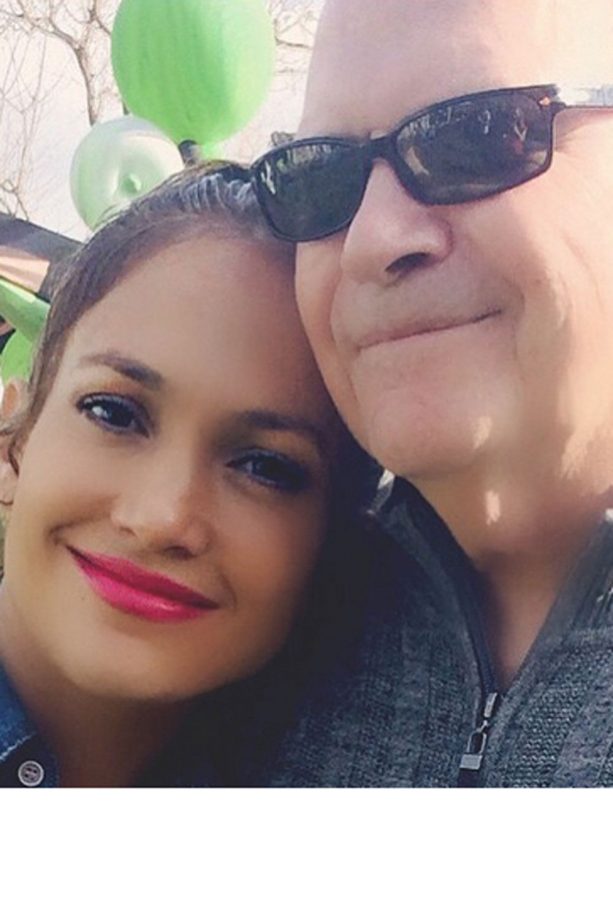 J-Lo Wishes Her Dad A Happy Father's Day, 2015
