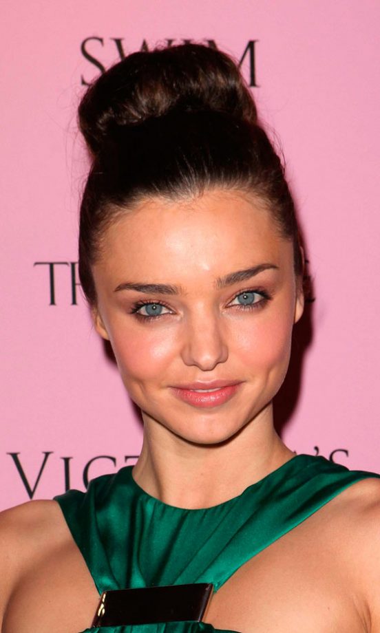Victoria's Secret Angel Miranda Kerr Keeps Her Topknot Hairstyle Super-Sleek, 2009