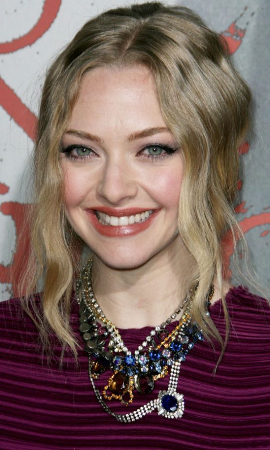Festival Hairstyle: Amanda Seyfried's Wavy Updo Hairstyle Looks Amazing, 2011