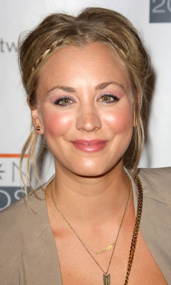 Kaley Cuoco Pulls Her Hair Back For A Beach Babe Look, 2012