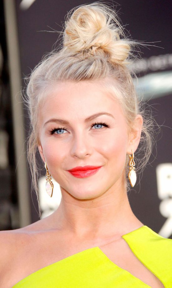 Julianne Hough's Hairstyle At The Rock Of Ages Premiere, 2012