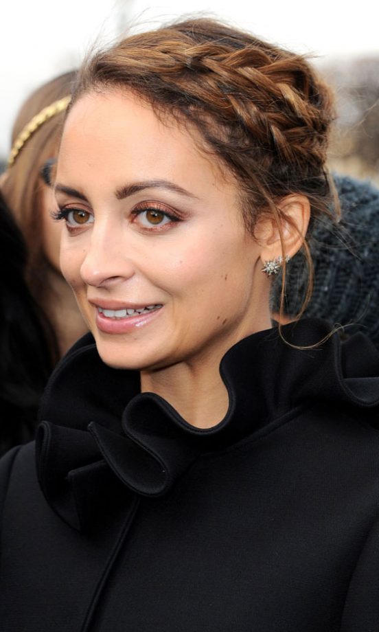 Nicole Richie Works Casual Street Style With Her Lose Plaits, 2013
