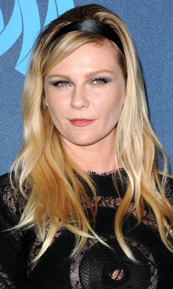 Kirsten Dunst Knows The Benefit Of A Good Bow, 2013