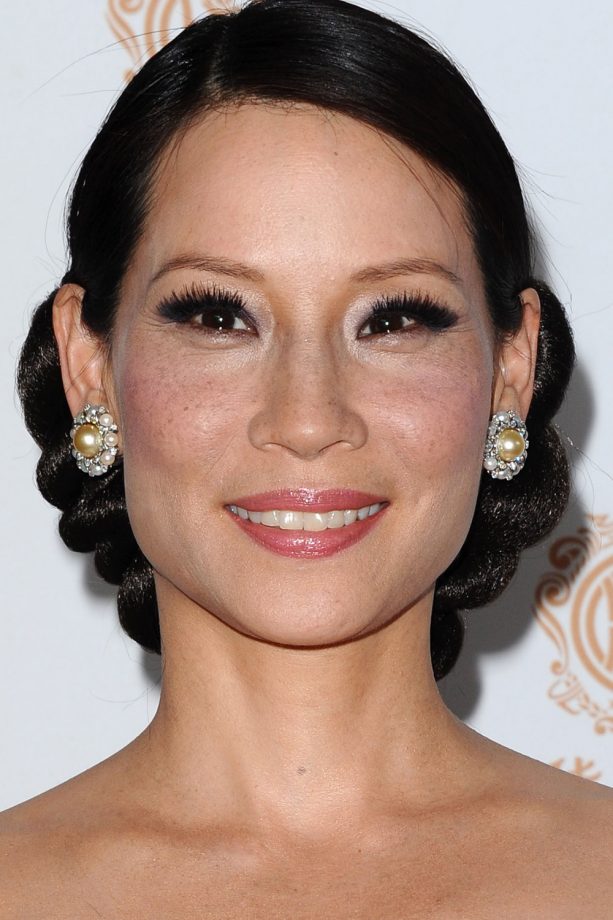 Lucy Liu Works A Pretty Symmetrical Updo At The Huading Film Awards, 2014