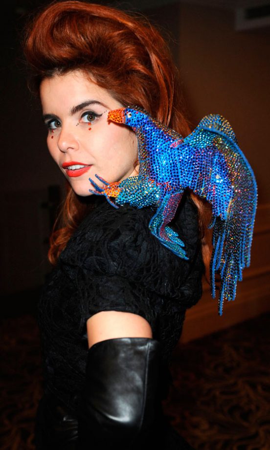 Paloma Faith Brings Along A Feathered Friend To The Imaginarium Of Doctor Parnassus Film Premiere, October 2009