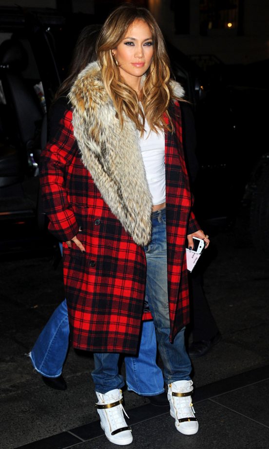 Jennifer Lopez Glams Up Her Michael Kors Tartan Coat With A Trimming Of Fur, 2013