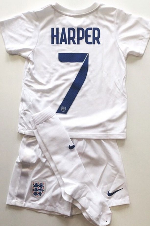 Harper Beckham Is Given An England Football Kit, 2015