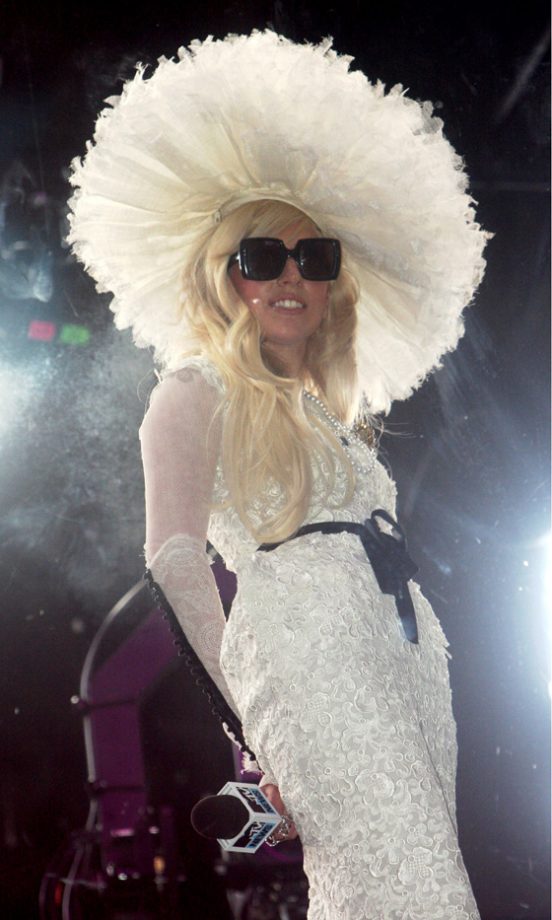 Lady Gaga Appears On MTV In A Striking White Ensemble, 2011