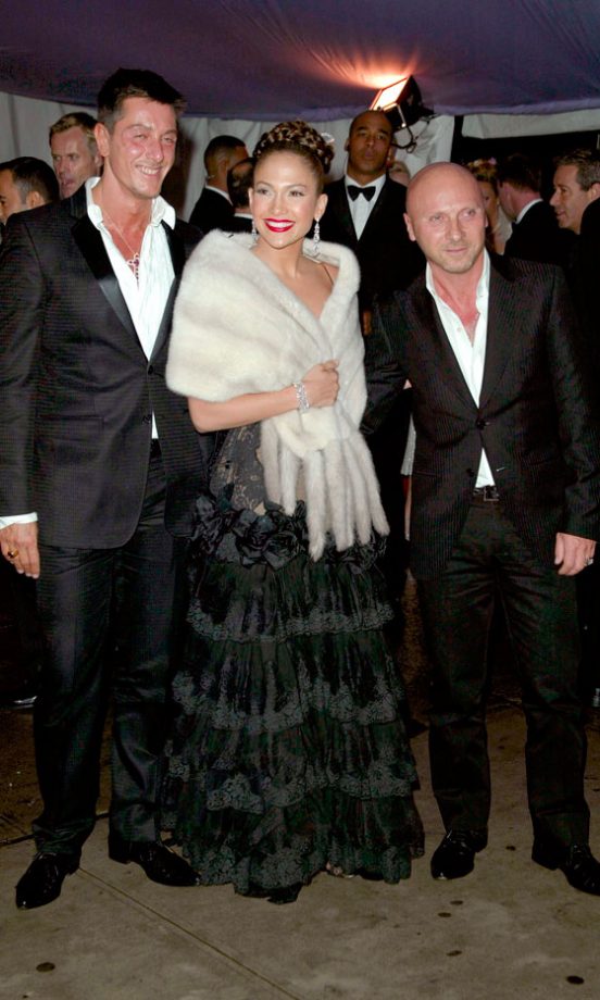Jennifer Lopez Pals Up With Dolce And Gabbana At The Costume Institute Gala, 2004
