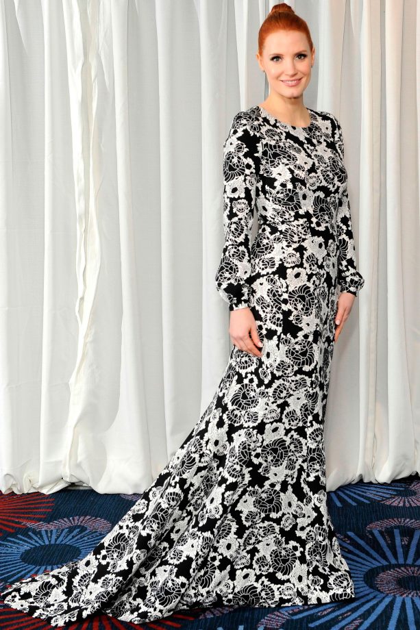 Jessica Chastain Wears A Monochrome Oscar De La Renta Dress At An Event In London, 2015