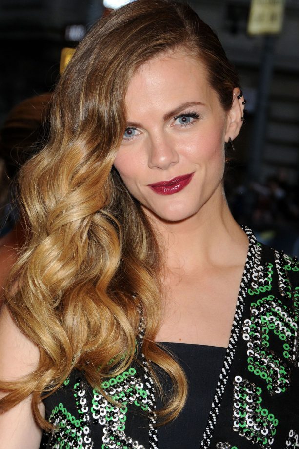 Brooklyn Decker Loves Her Red Carpet Ombre Curls, 2013