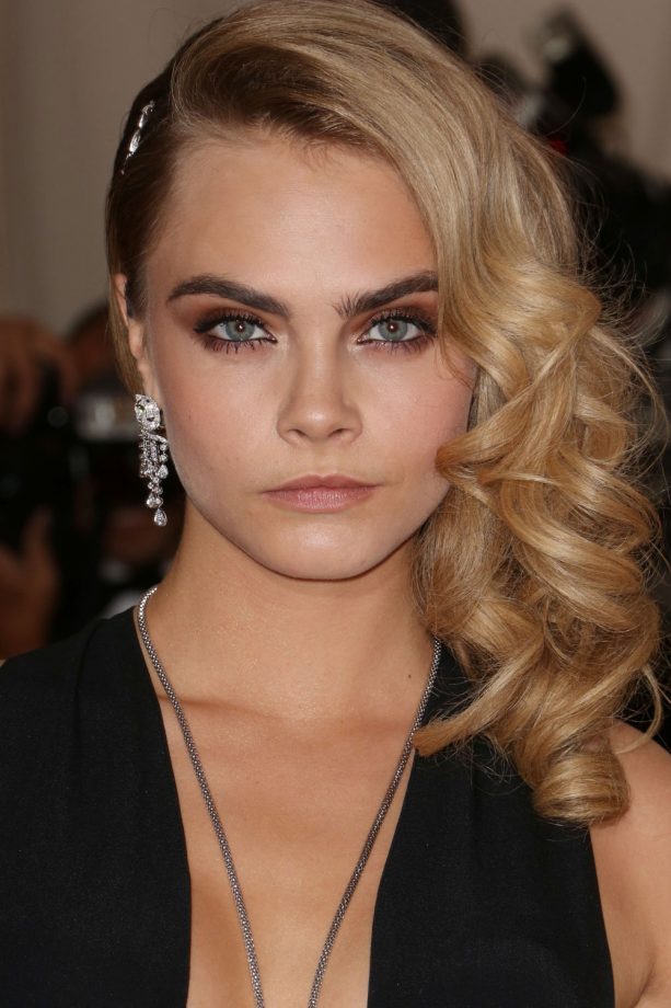Cara Delevingne Glams Up For The Met Ball, 2014