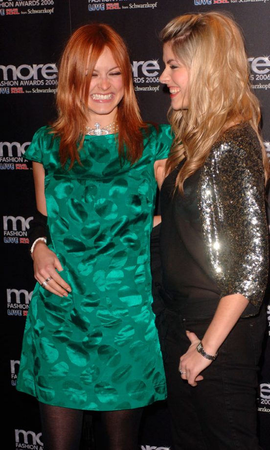 Fearne Cotton Has A Giggle With BFF Holly Willoughby, 2006